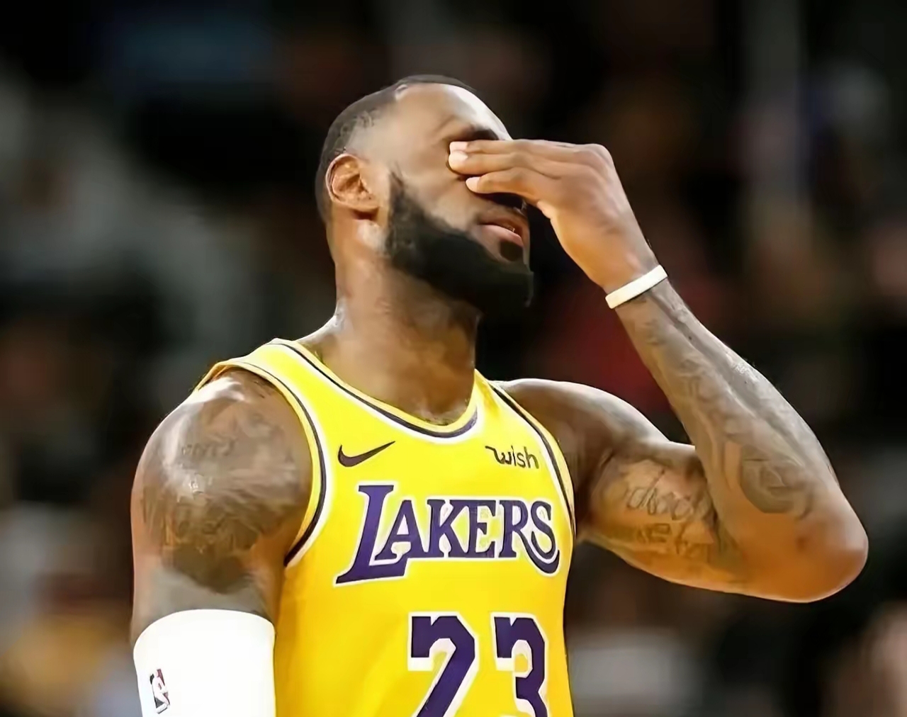 赛地聚焦：NBA季后赛今晨热度飙升，犹他爵士回应争议，话题不断，球队文化再被提及的简单介绍-爱游戏体育娱乐